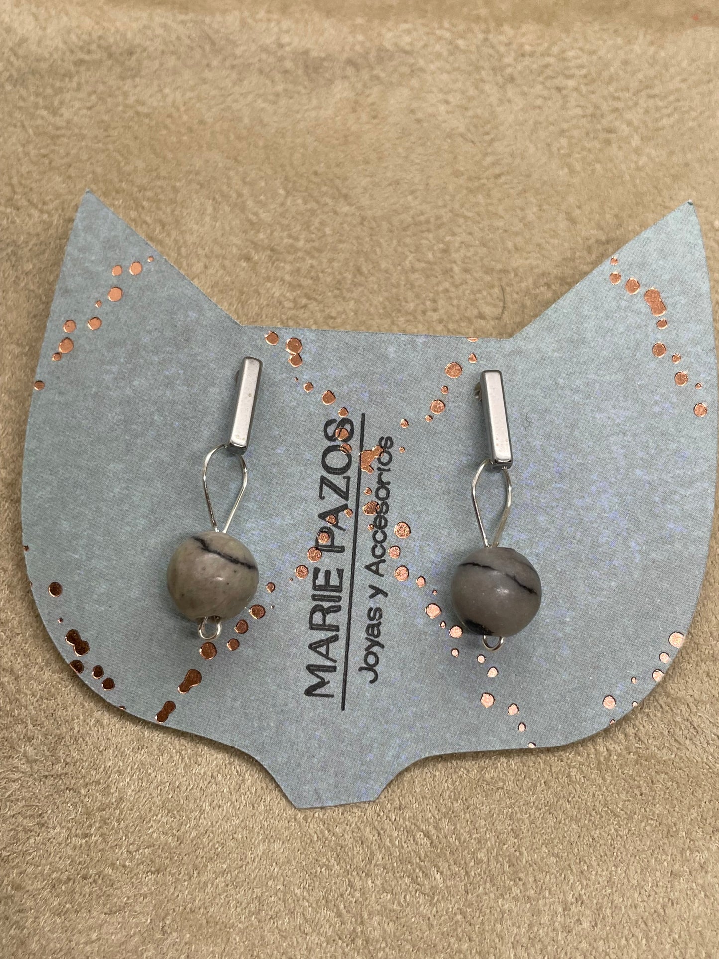 Aretes piedra natural